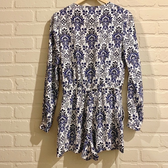 Intermix romper long sleeve drawstring‎ silk jacquard print shorts - Picture 9 of 11